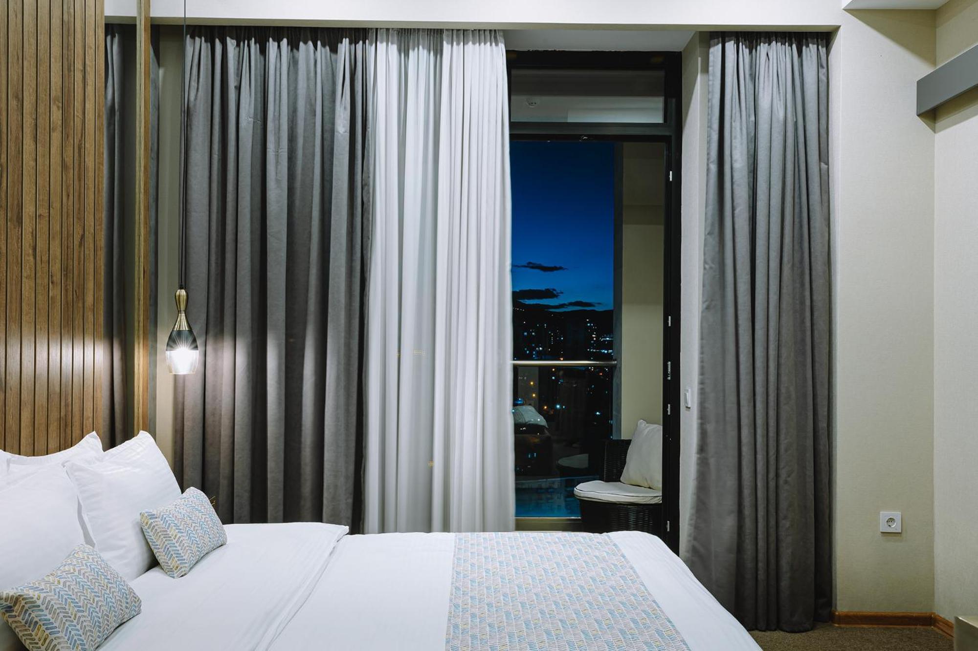 Hotel Sky Station Tbilisi Zewnętrze zdjęcie